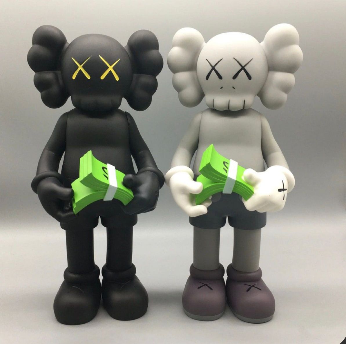 בובת קאוס דול - Kaws