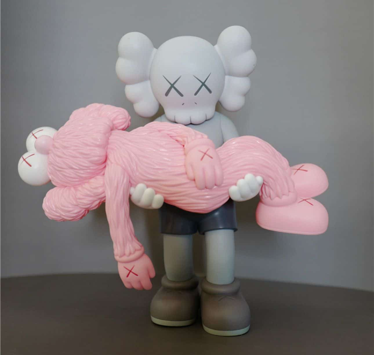 בובת קאוס - Kaws